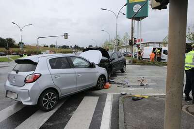 Steyr - Verkehrsunfall mit eingeklemmter Person foke-47035.jpg