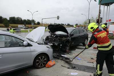 Steyr - Verkehrsunfall mit eingeklemmter Person foke-47036.jpg