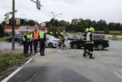 Steyr - Verkehrsunfall mit eingeklemmter Person foke-47039.jpg