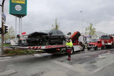 Steyr - Verkehrsunfall mit eingeklemmter Person foke-47044.jpg
