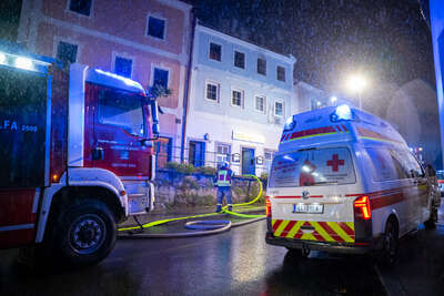 Zwei Personen bei Wohnungsbrand von Feuerwehr gerettet FOKE-2022091918412360-020.jpg