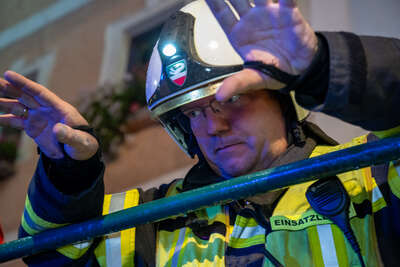 Zwei Personen bei Wohnungsbrand von Feuerwehr gerettet FOKE-2022091919052430-090.jpg