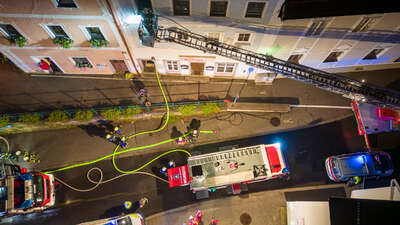 Zwei Personen bei Wohnungsbrand von Feuerwehr gerettet FOKE-2022091920030036-011.jpg