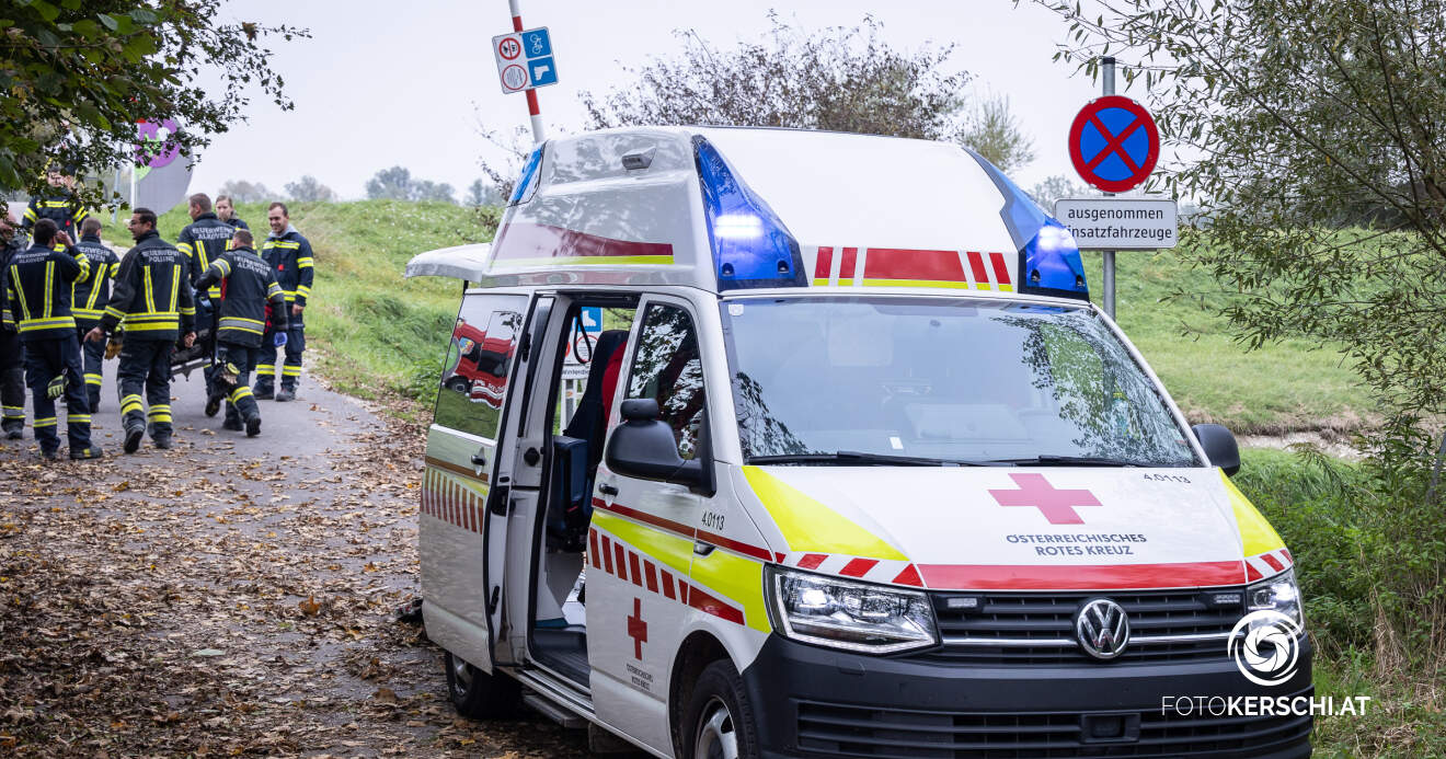 Zwei Verletzte bei Absturz mit Dreirad-Tandem in Alkoven
