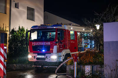 Feuerwehr verhindert Übergriff von Fassadenbrand BRANDSTAETTER-20221022-58.jpg