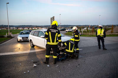 B3 – Fahrzeug landet nach Verkehrsunfall in Feld BRANDSTAETTER-20221030-19-Bearbeitet.jpg