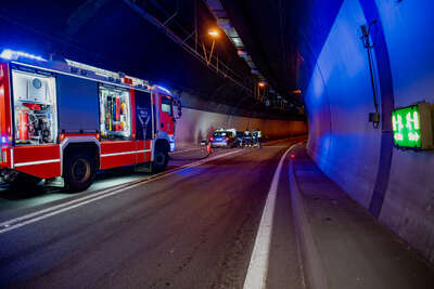 Frontalzusammenstoß im Tunnel FOKE-2022112909010310-063.jpg