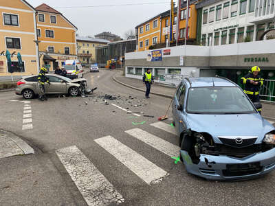 Verkehrsunfall im Ortszentrum von Gallspach fkstore-53673.jpg