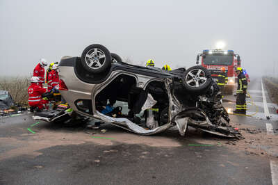 Tödlicher Verkehrsunfall – Zwei eingeklemmte Personen bei Verkehrsunfall BRANDSTAETTER-20230102-77.jpg