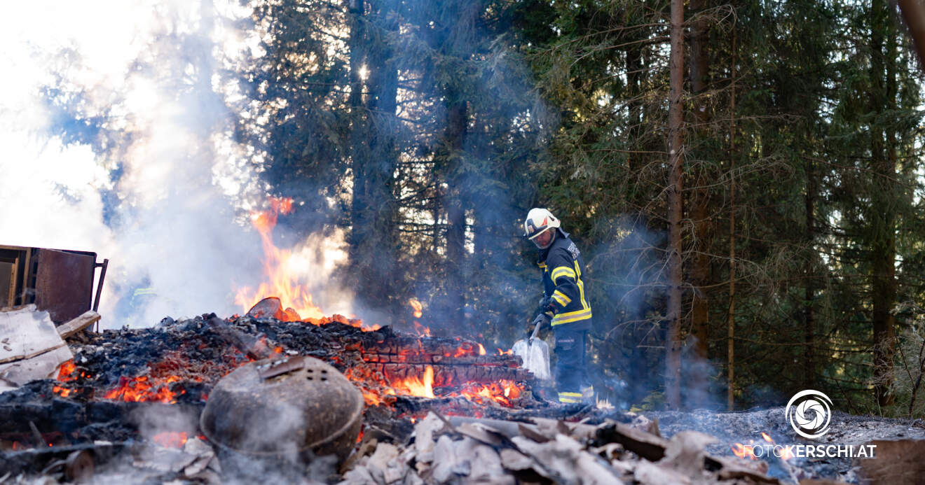 Brand einer Hütte am Attersee