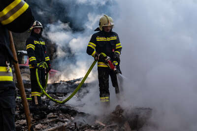 Brand einer Hütte am Attersee DSC-4216.jpg