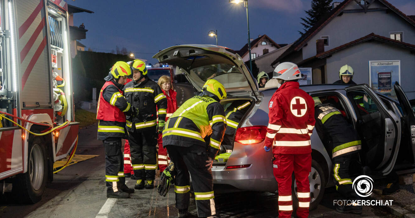Unfall im Ortszentrum von Alberndorf