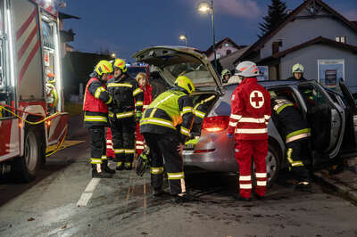 Unfall im Ortszentrum von Alberndorf VU-Alberndorf-9089.jpg