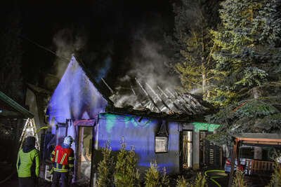 Brand eines Nebengebäudes in Grünburg DSC-0458.jpg
