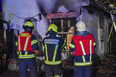 Brand eines Nebengebäudes in Grünburg DSC-0501.jpg