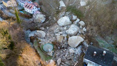 Folgenschwerer Felssturz in Steyr fordert zwei Todesopfer FOKE-2023020818270120-014.jpg