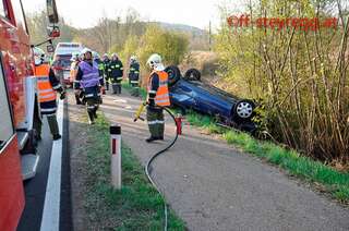 Frau bei Verkehrsunfall in Steyregg schwer verletzt vu-steyregg_03.jpg