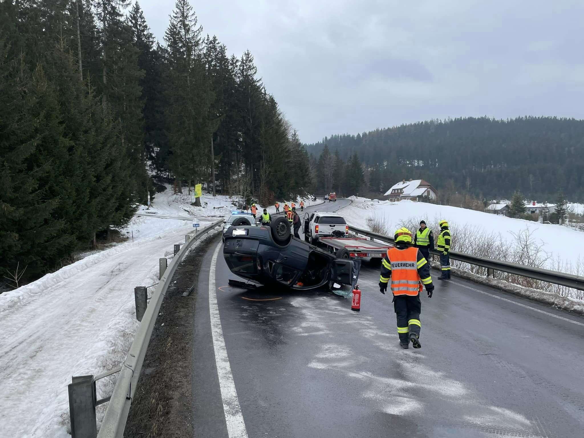 Verkehrsunfall auf der B126 im Bereich  Sonnberg i. M.