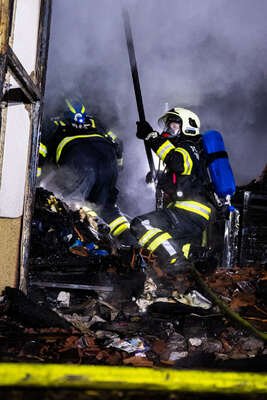 Großeinsatz in Haag: Mehrere Feuerwehren bekämpfen Wohnhausbrand FOKE-2023030301087444-066.jpg