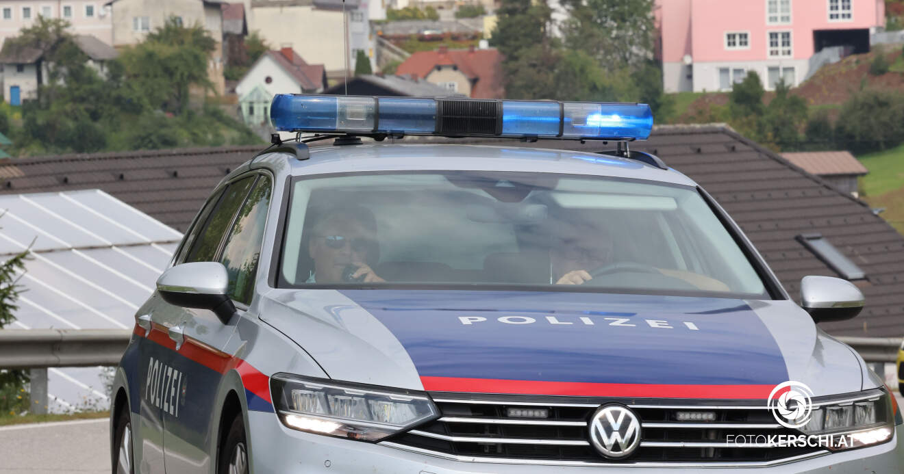 Polizei schnappt Dieb in Enns: Mann wollte Geld aus Opferstock stehlen