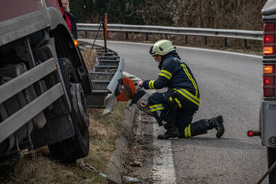 A9 Phyrn Autobahn: LKW-Unfall führt zu Sperrung bei Auffahrt Ried im Traunkreis DSC-2591.jpg