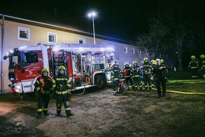 Feuerwehr im Einsatz: Dachstuhlbrand am Bauernhof in Sankt Florian FOKE-2023030701107786-268.jpg
