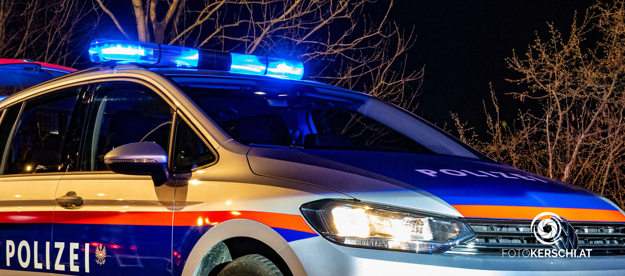 Tödlicher Verkehrsunfall im Bezirk Braunau: Pkw kollidiert frontal mit Lkw