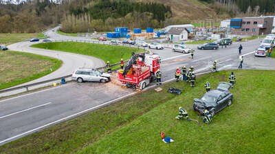 Schwere Kollision auf der B 124 im Bezirk Freistadt - Mehrere Verletzte BRANDSTAETTER-20230401-12.jpg