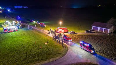 Feuerwehreinsatz im Bezirk Freistadt: Landwirtschaftliches Objekt in Vollbrand BRANDSTAETTER-20230408-32.jpg