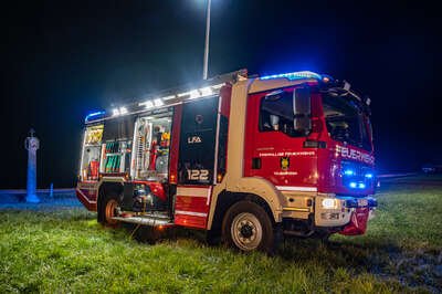Feuerwehreinsatz im Bezirk Freistadt: Landwirtschaftliches Objekt in Vollbrand BRANDSTAETTER-20230408-122.jpg