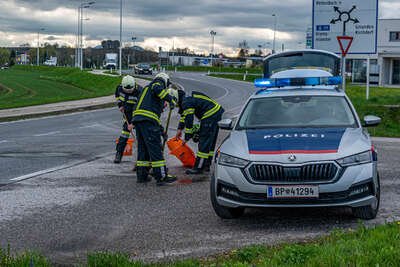 Kreuzungskollision in Pettenbach- eine Person leicht verletzt DSC-9823.jpg