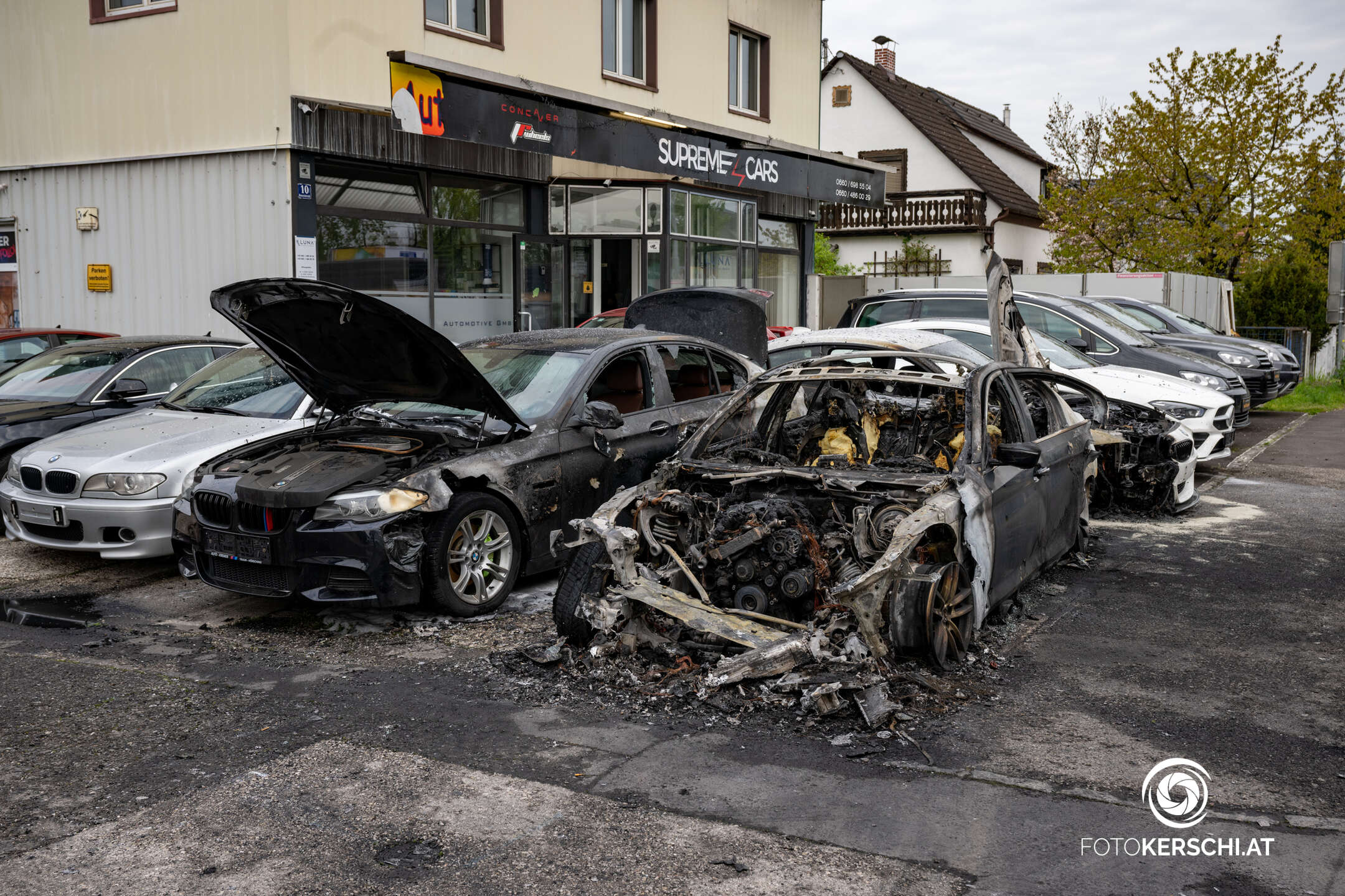 Feuer bei Autohändler: Feuerwehr verhindert größeren Schaden