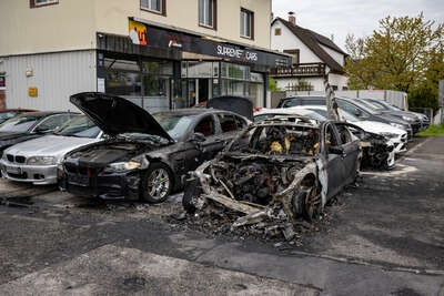Feuer bei Autohändler: Feuerwehr verhindert größeren Schaden FOKE-2023042707203022-002.jpg
