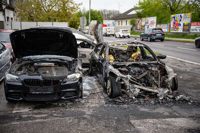 Feuer bei Autohändler: Feuerwehr verhindert größeren Schaden FOKE-2023042707313047-025.jpg