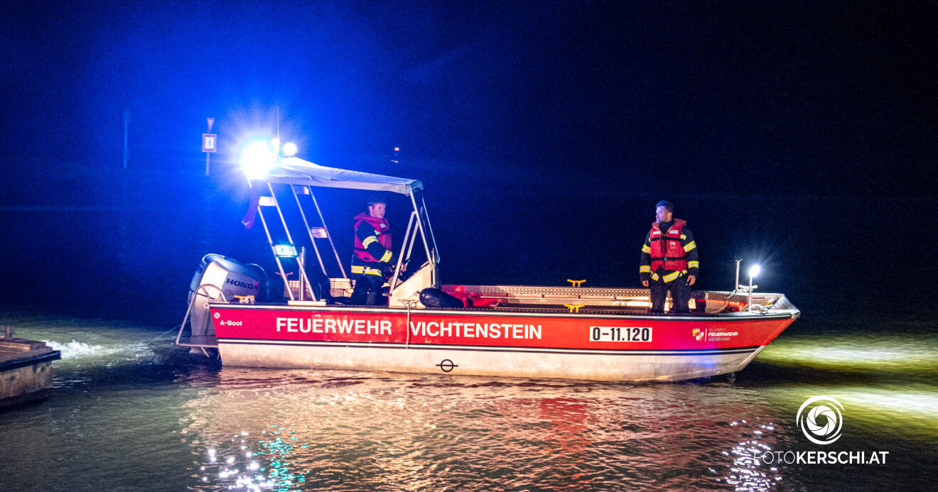 Titelbild: 59-Jähriger stürzt von Transportschiff in die Donau