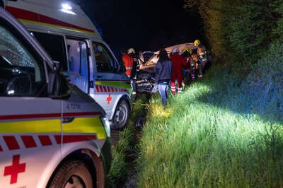Verkehrsunfall mit zwei Verletzten Personen auf der Schörflinger Bundesstraße DSC-6627.jpg