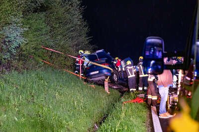 Verkehrsunfall mit zwei Verletzten Personen auf der Schörflinger Bundesstraße DSC-6643.jpg