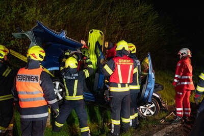 Verkehrsunfall mit zwei Verletzten Personen auf der Schörflinger Bundesstraße DSC-6645.jpg