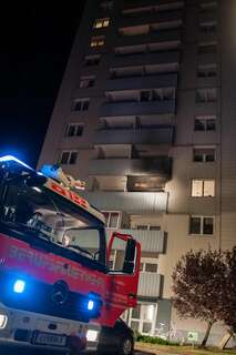 Feuerwehr findet tote Frau bei Brand in Hochhaus brand-hochhaus_06.jpg