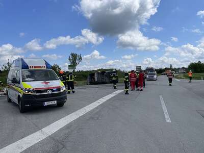 Verkehrsunfall in Taiskirchen im Innkreis: Rettungshubschrauber im Einsatz fkstore-65972.jpg