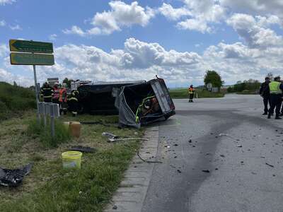 Verkehrsunfall in Taiskirchen im Innkreis: Rettungshubschrauber im Einsatz fkstore-65976.jpg