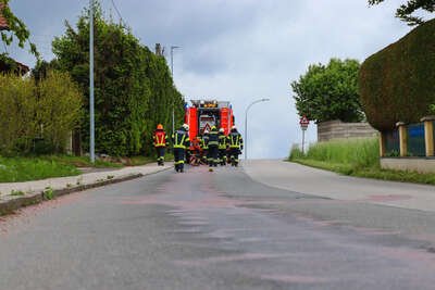 Ölspur in Leonding: Feuerwehr und Gemeinde im Einsatz TEAM-2023051714457228-001.jpg