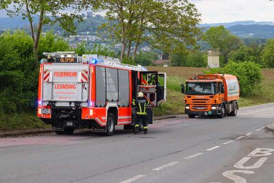 Ölspur in Leonding: Feuerwehr und Gemeinde im Einsatz TEAM-2023051714557255-015.jpg
