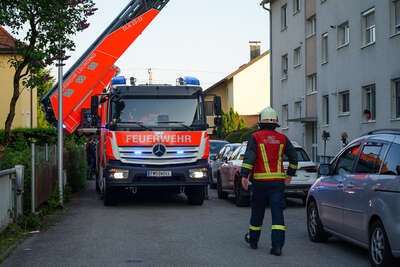 Großalarm wegen vermeintlichem Wohnungsbrand - Feuerwehr und Polizei im Einsatz TEAM-2023052018300841-002.jpg