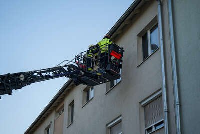 Großalarm wegen vermeintlichem Wohnungsbrand - Feuerwehr und Polizei im Einsatz TEAM-2023052018300842-003.jpg