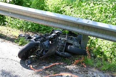 Tödlicher Motorradunfall in Thalheim bei Wels DSC-5796.jpg