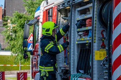 Zimmerbrand im Ortszentrum von Attnang-Puchheim-Drei Feuerwehren im Einsatz DSC-6622.jpg