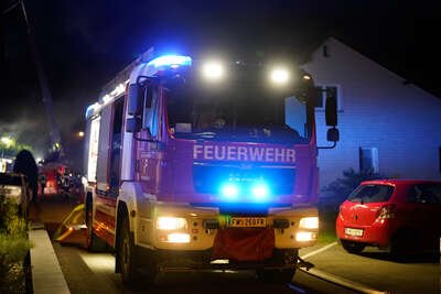 Feuerwehreinsatz in Hagenberg: Brand auf Einfamilienhaus-Dach PANC-20230606000068832-002.jpg