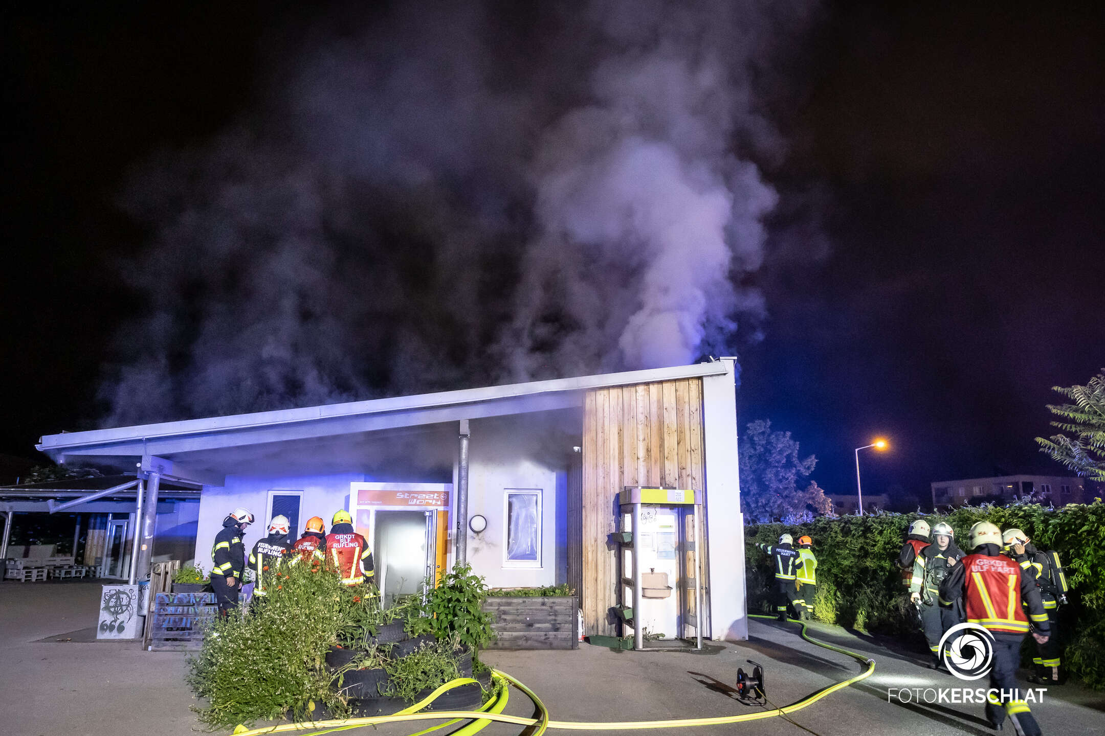 Zimmerbrand in Leondinger Jugendzentrum nach Einbruch