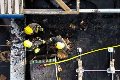 Brand in Gewerbebetrieb erfolgreich gelöscht - Feuerwehren verhindern Großbrand dji-fly-20230609-183724-18-1686330526428-photo.jpg